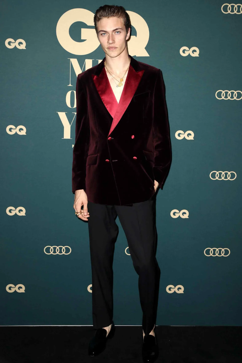 How to Rock a Tailored Suit for New Year's Eve